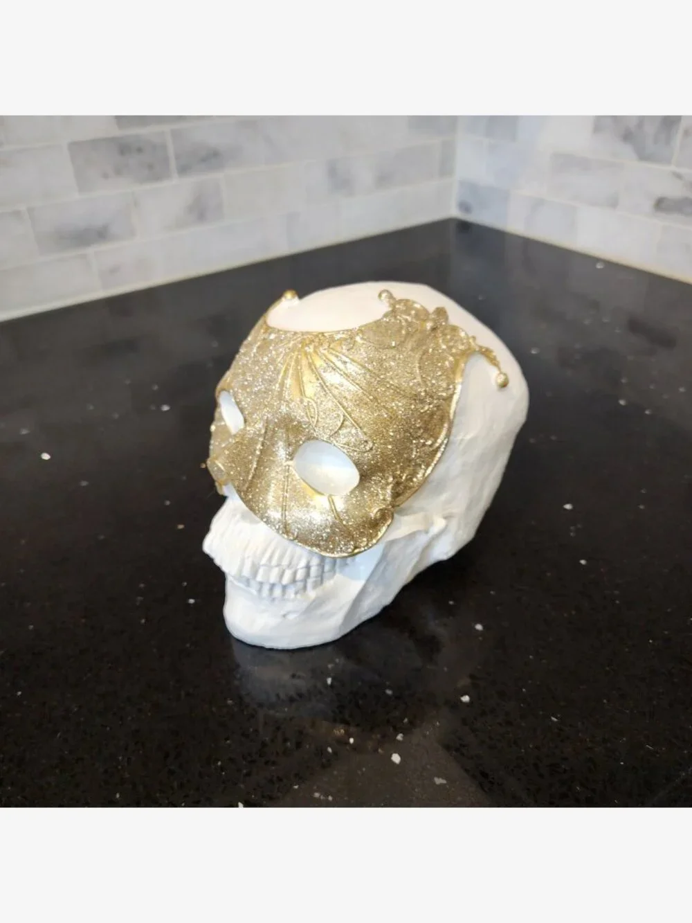 Gold Masquerade Mask Skull Gothic Halloween Décor